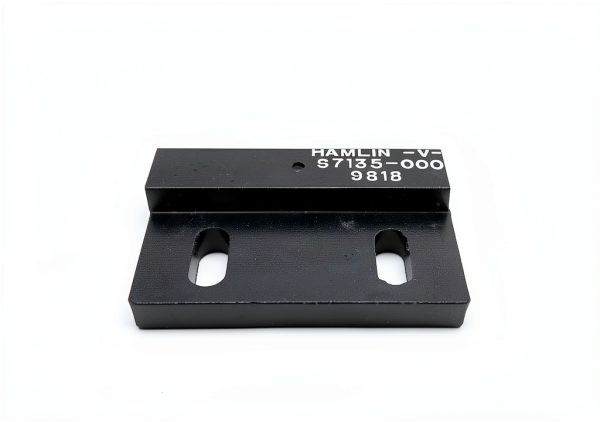 HAMLIN Actuator Block 57135-000 D652516 Industrial Component-1
