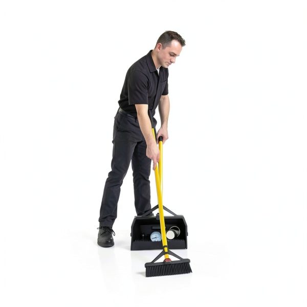 Rubbermaid Maximizer Wet/Dry Dustpan Black with Hanger Bracket-1
